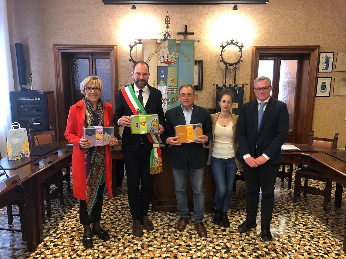 Sindaco Bortolato e Assessore Caccin alla conferenza stampa di apertura presidio Telethon a Mogliano Veneto