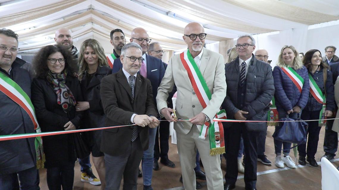 Taglio del nastro