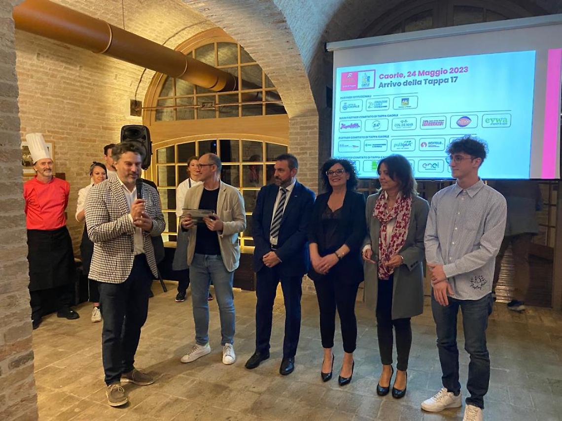 premiazione piatto in rosa (002)