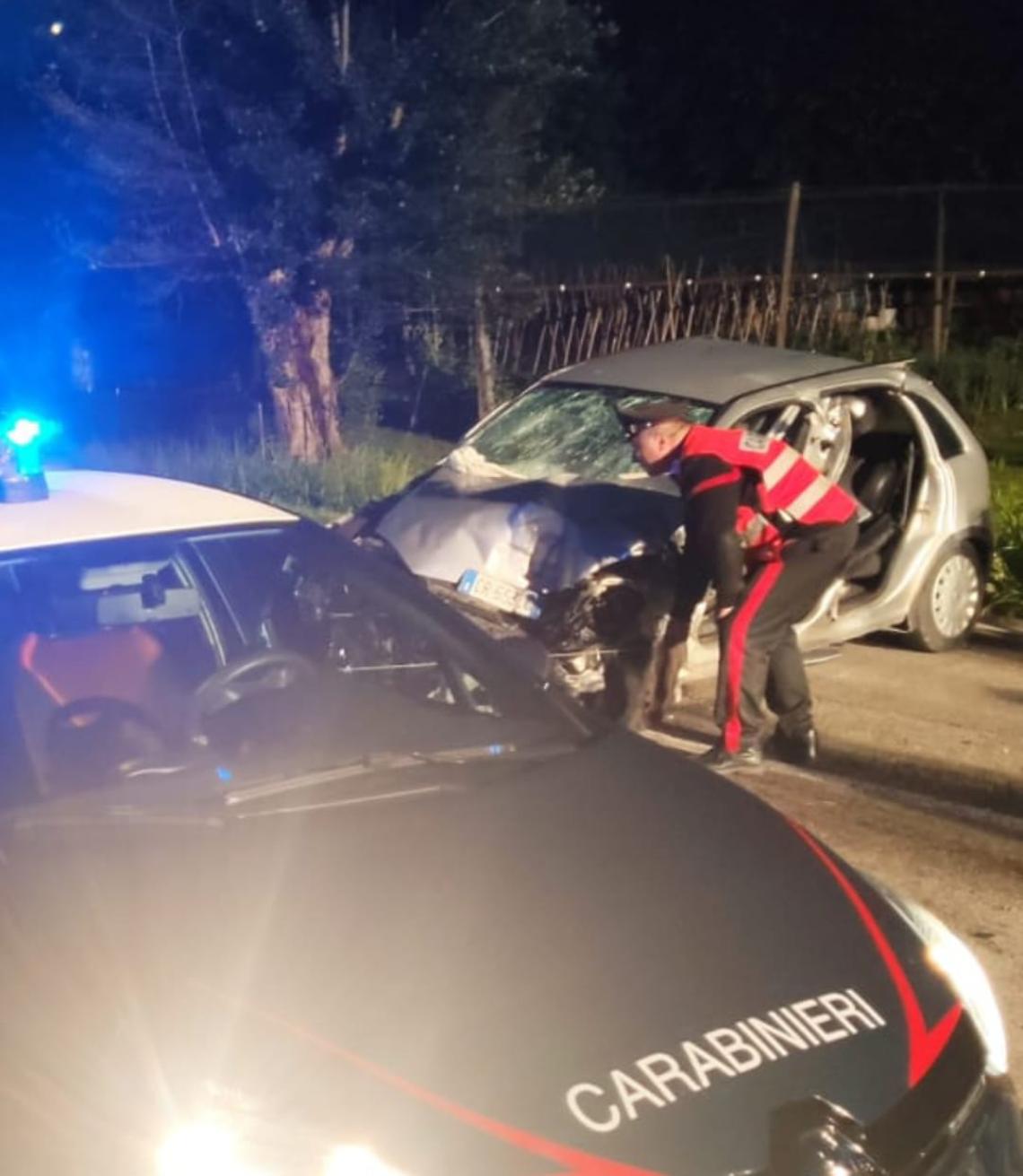 carabinieri_scontro_notte