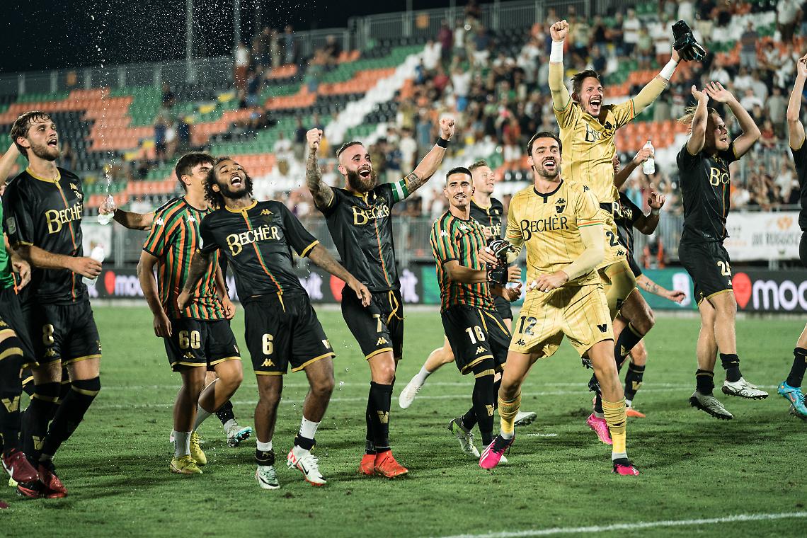 369590610_716907153787858_3697075861688287081_n