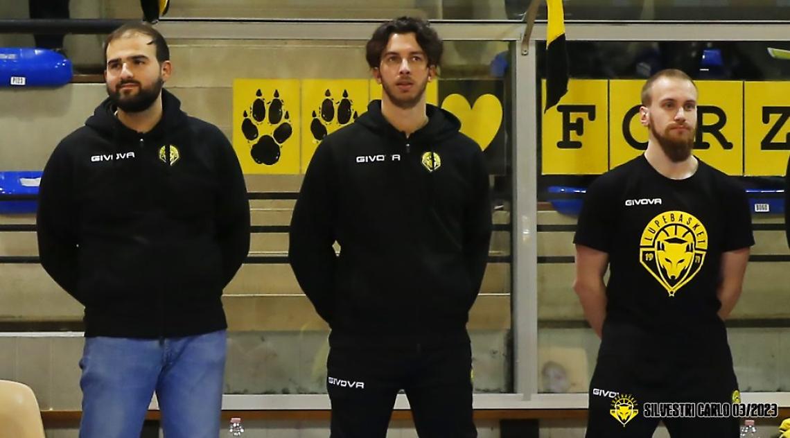 Da sinistra Marco Turi, Nicolò Freschi, Mattia Gubiolo (lupebasket.it)