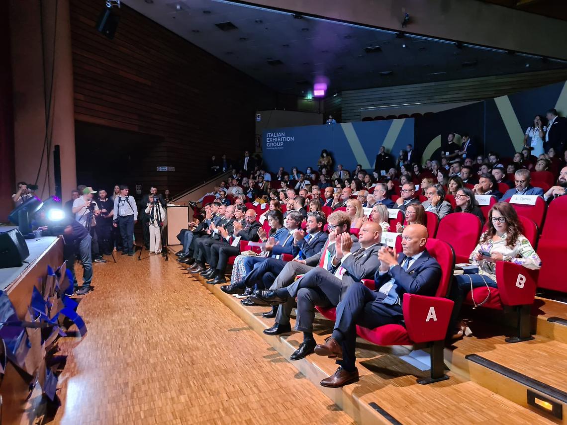 1511-2023 VICENZAORO, L’ASSESSORE MARCATO ALL’INAUGURAZIONE_LA QUALITÀ DEI PRODOTTI VENETI NON È REPLICABILE IN NESSUN’ALTRA PARTE DEL MONDO (2)