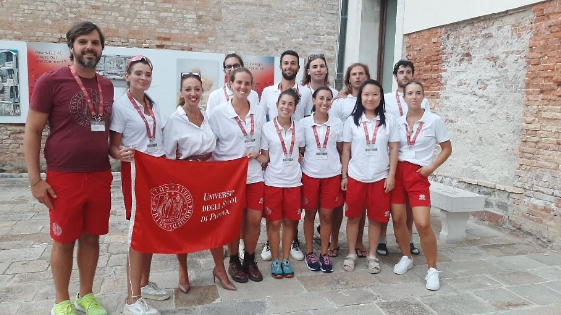 Squadra unipd con rettrice Mapelli
