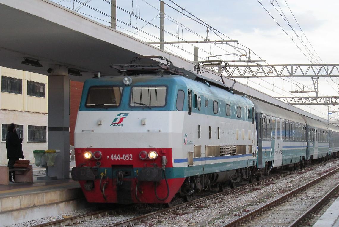Trenitalia_444052_