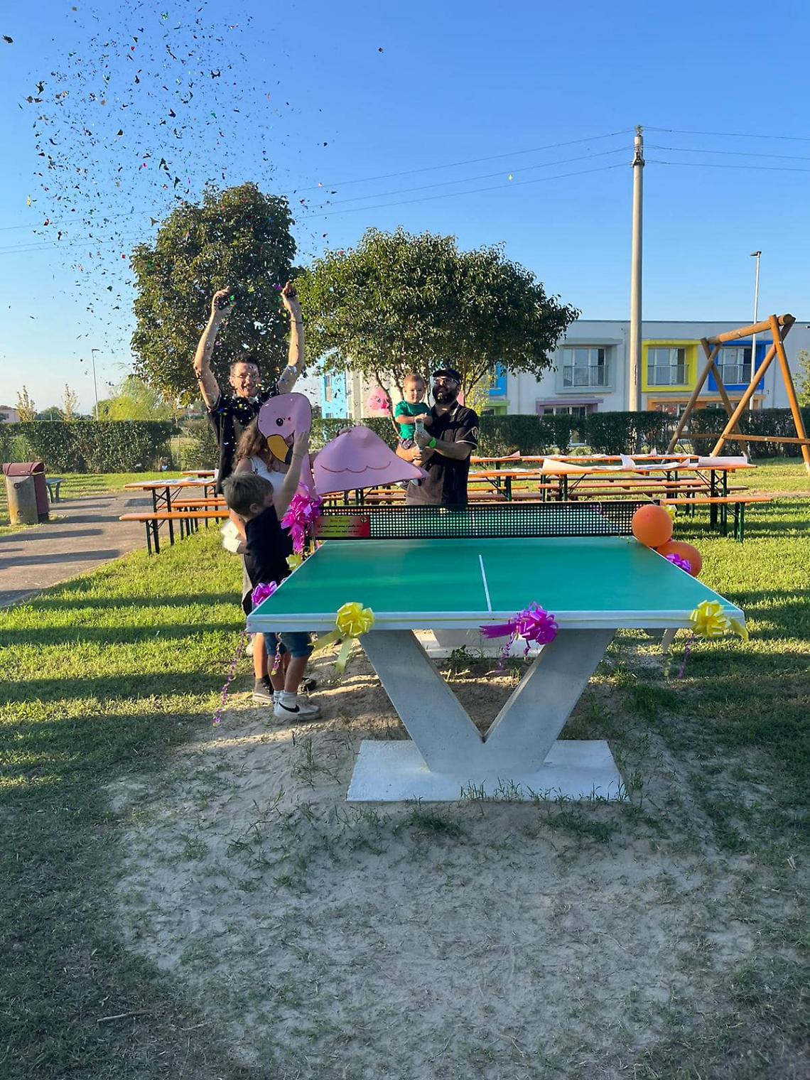 Cartura tavolo da ping pong a uso della comunit&agrave;1