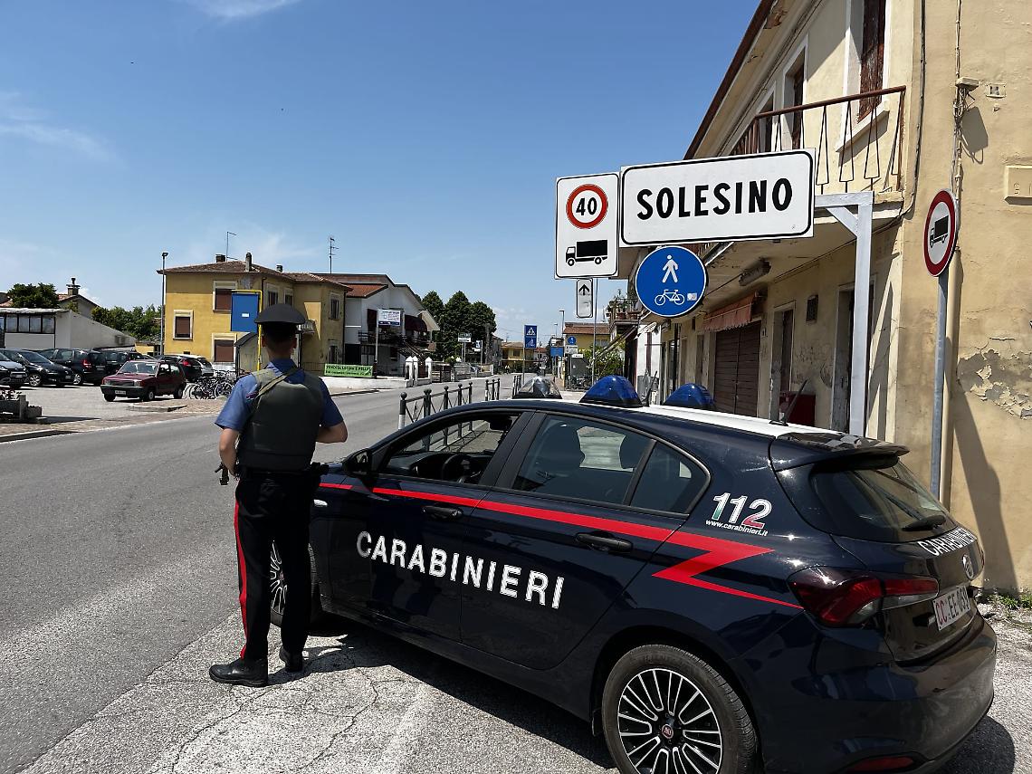 Solesino carabinieri