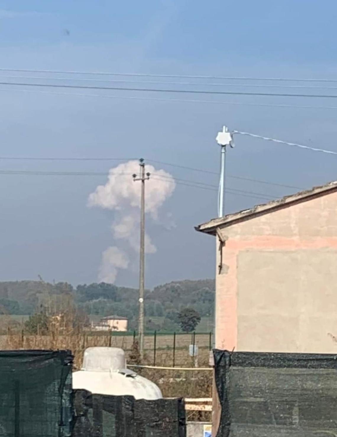 esplode uno dei depositi della Parente Fireworks (8)