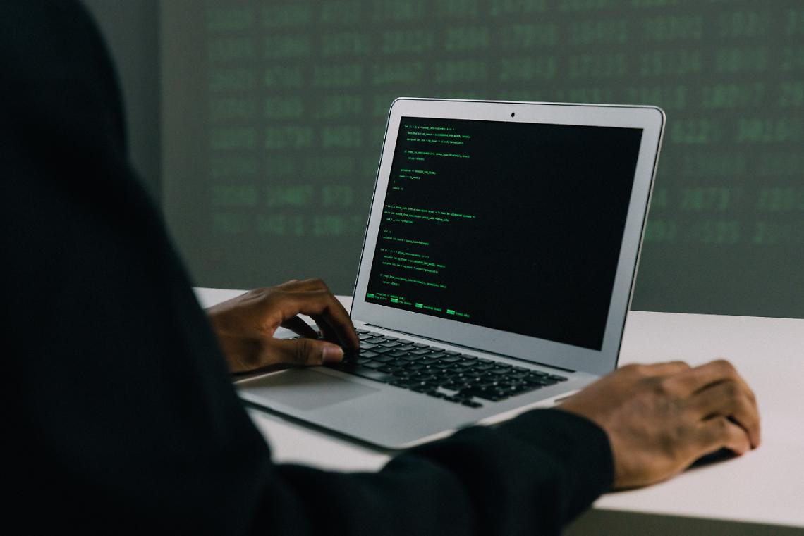 attacco hacker verona