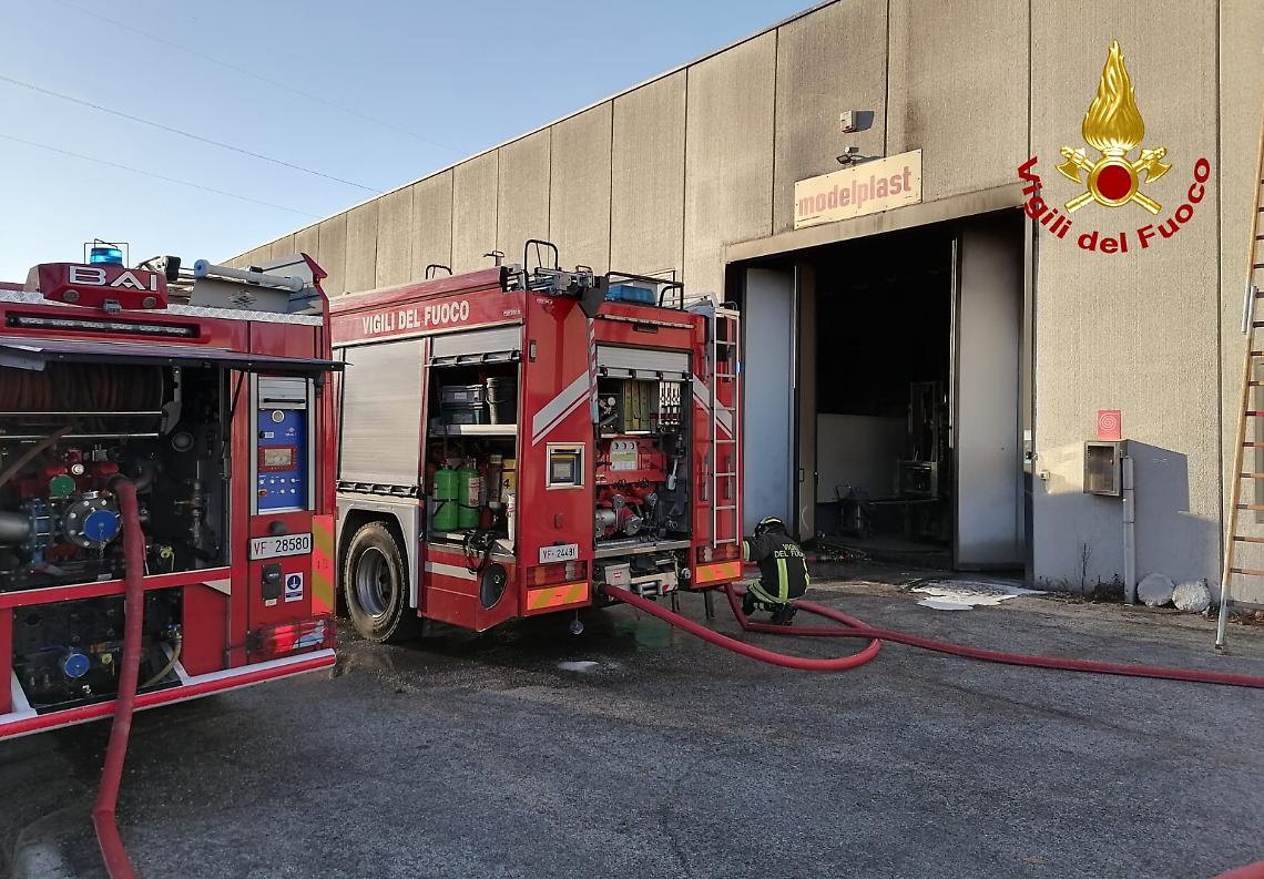 Incendio ditta stampaggi materie plastiche 3