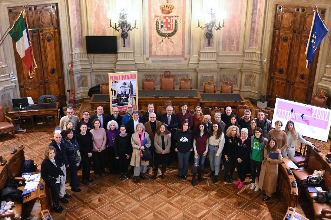 La conferenzza a Palazzo S.Stefano (foto di Vincenzo Cancro)
