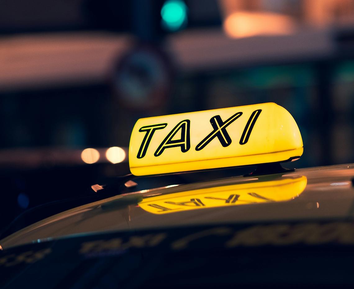 taxi rosa_verona