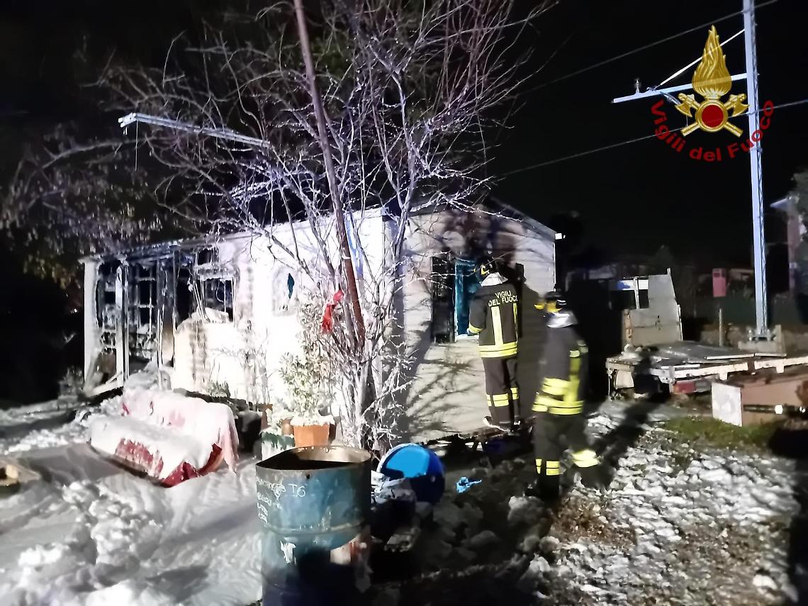 montebelluna incendio campo nomadi