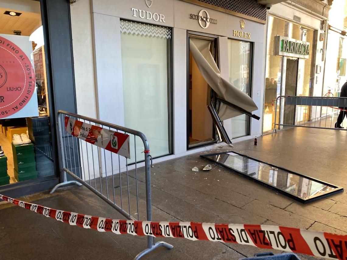 spaccata gioielleria scopa rovigo (4)