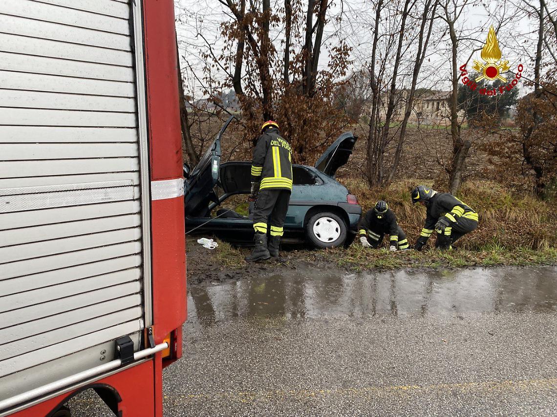 vigili del fuoco_ incidente s luci piave (4)