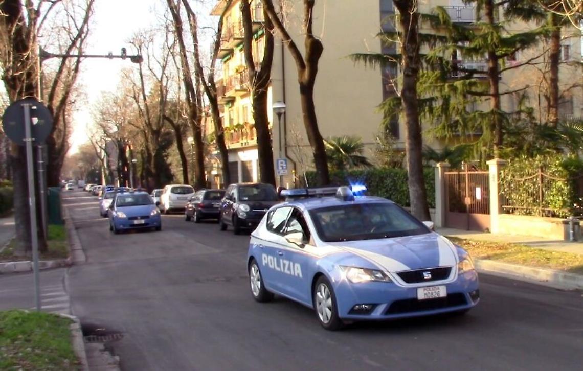 Auto della polizia a Marghera-2