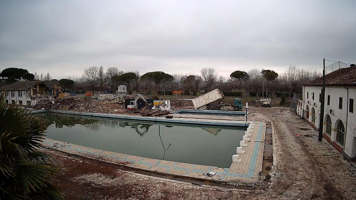 DEMOLIZIONE SPORTING montegrotto