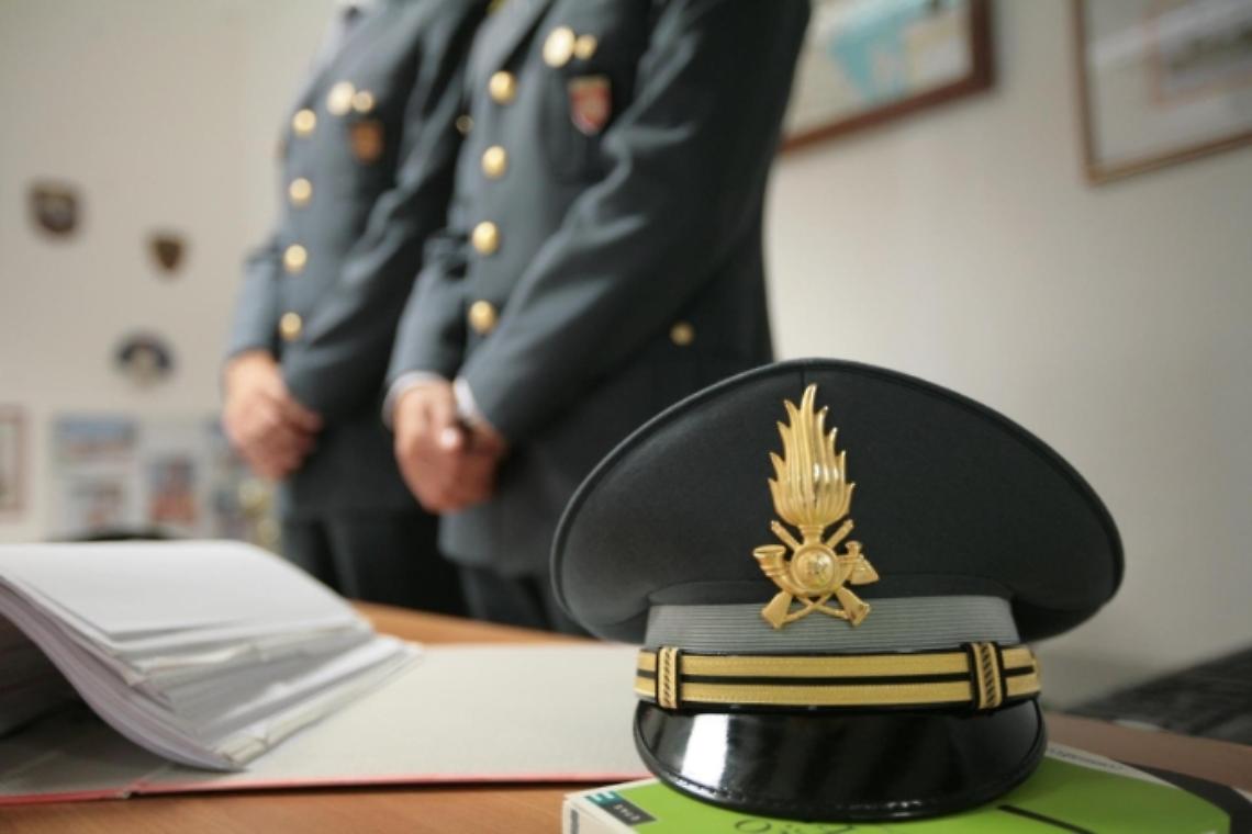 Guardia-di-finanza-cappello-696x464