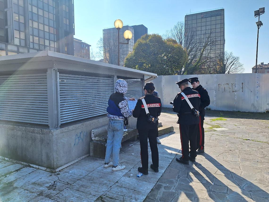 carabinieri_piazza salvemini_padova_2