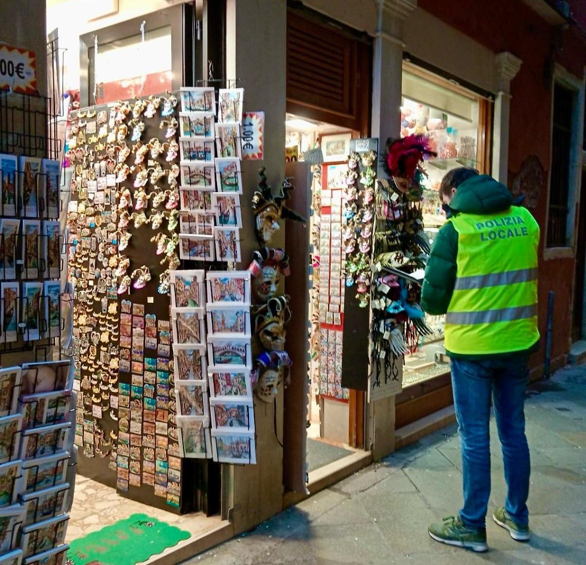 Controlli paccottiglia