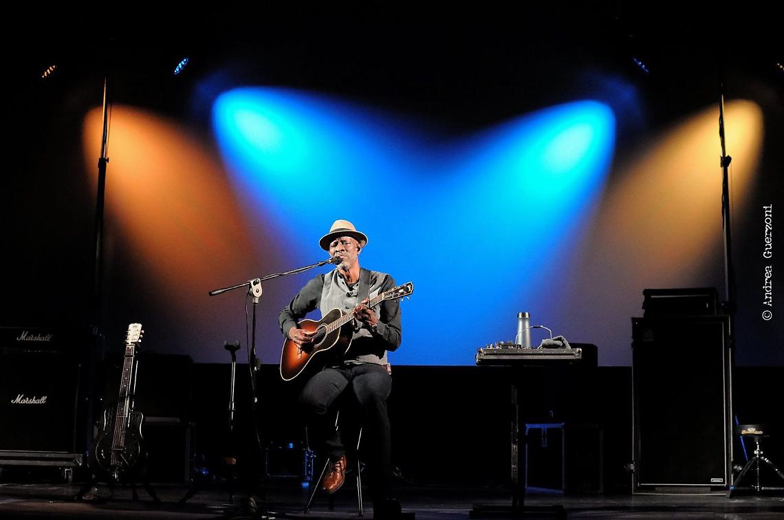 cropped-KebMO_Deltablues-1536x1020