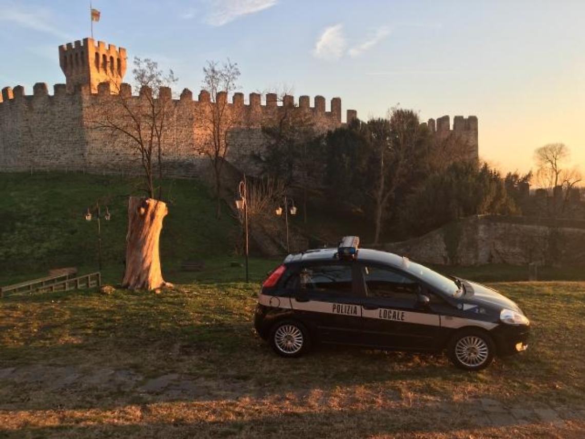 este polizia-locale
