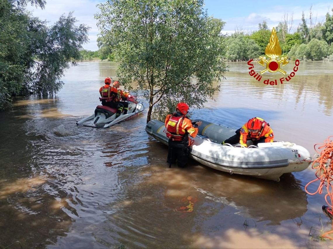 vigili del fuoco fiume