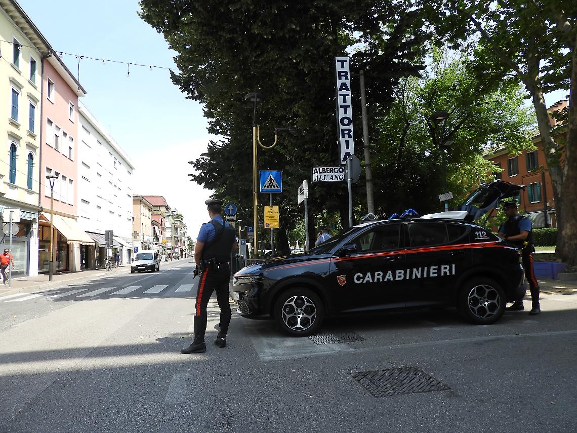 Silea: 15enne  arrestato per danneggiamento e offese a pubblico ufficiale 