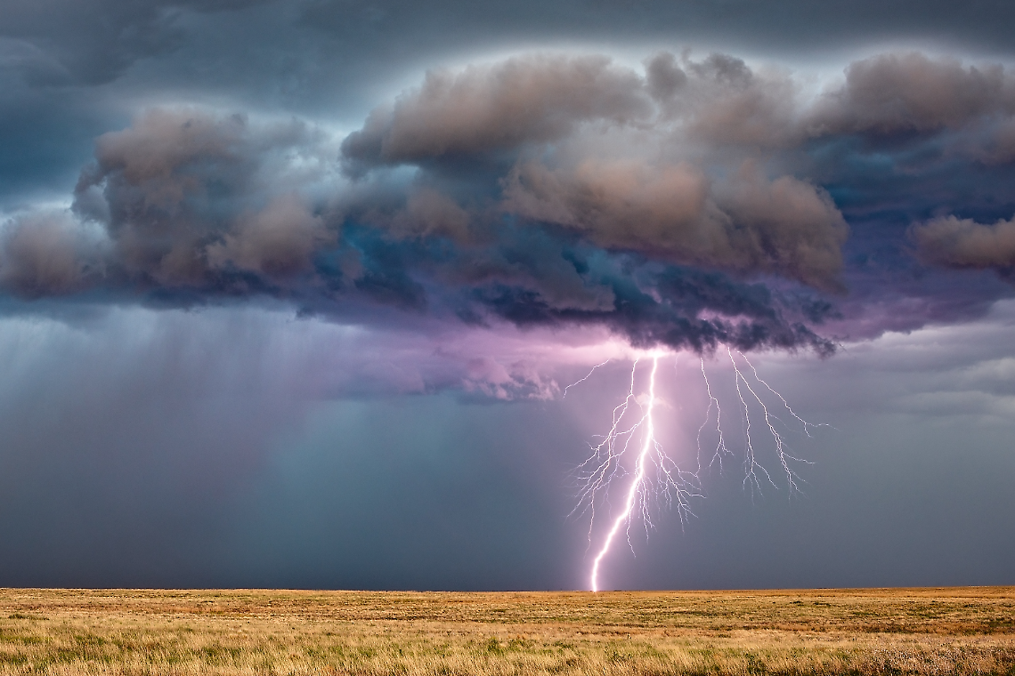 San Valentino bagnato: allerta gialla per acqua alta lungo la costa friulana