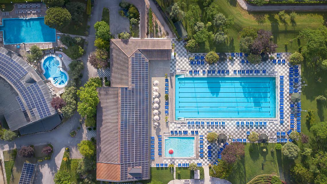 Un soggiorno di benessere all'Hotel Terme Petrarca: un viaggio sensoriale tra relax e natura