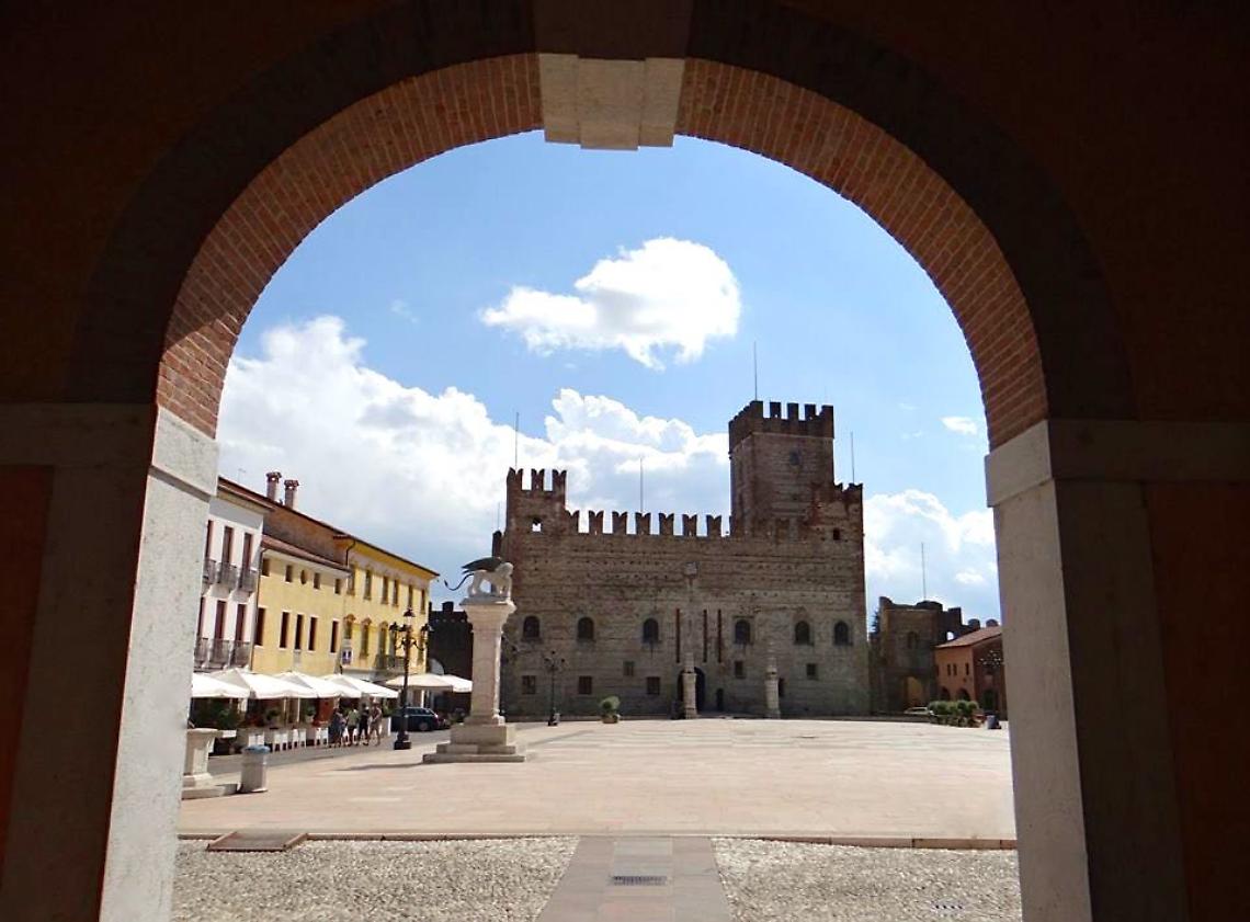 Il Politeama di Marostica riapre con &ldquo;Grammatica della Fantasia&rdquo;