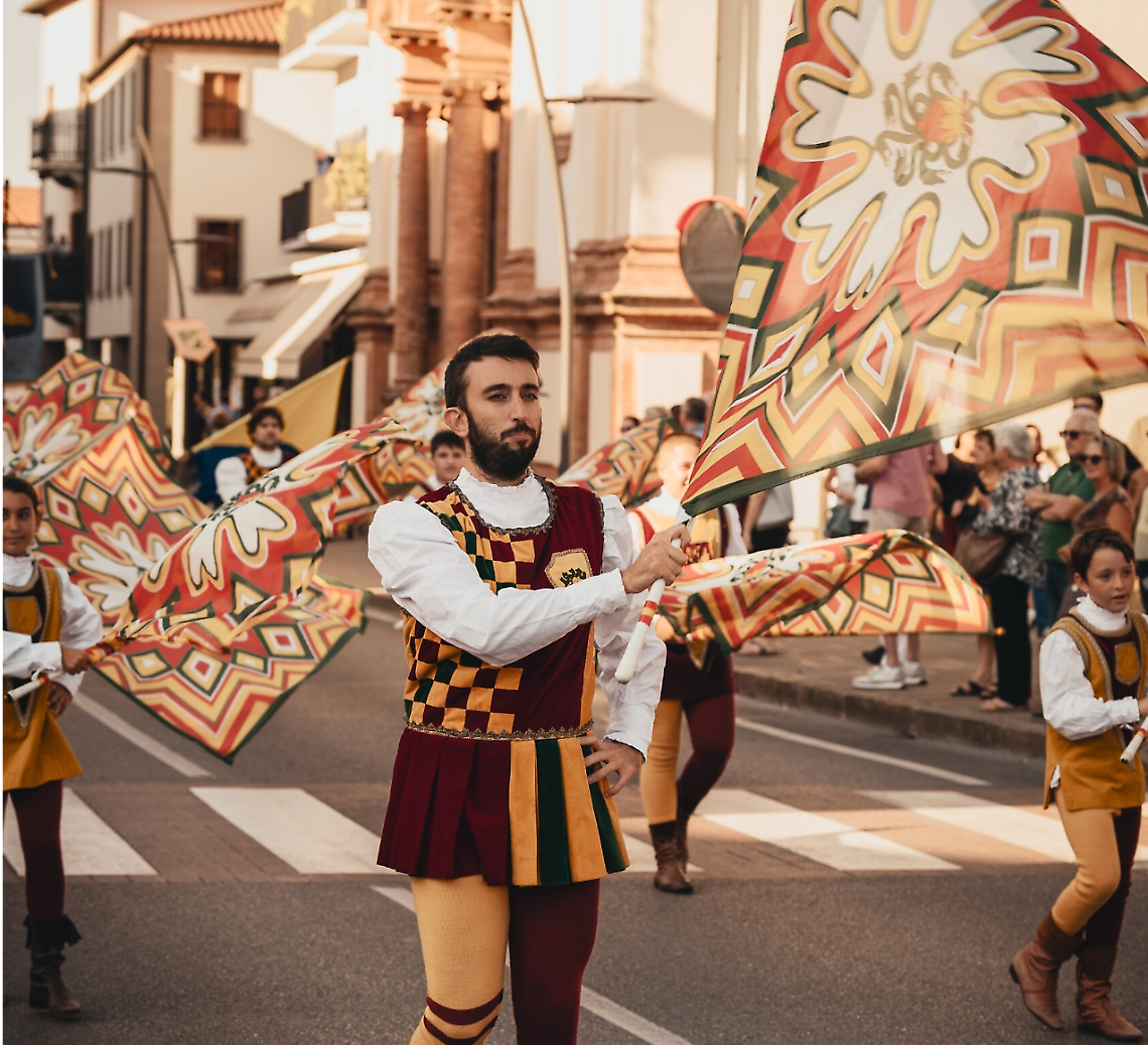Villaguattera torna al Medioevo: quattro giorni di festa per Sant’Antonio tra storia, falconeria e palio