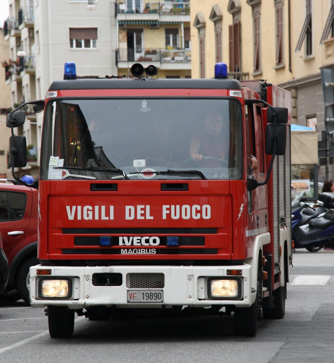 Grossa perdita d'acqua a Rovigo: traffico in tilt in viale Porta Po