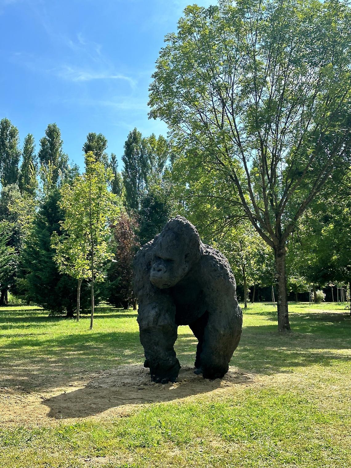Mestre, Il "Gorilla" di Davide Rivalta entra nel Parco Internazionale di Scultura di Banca Ifis