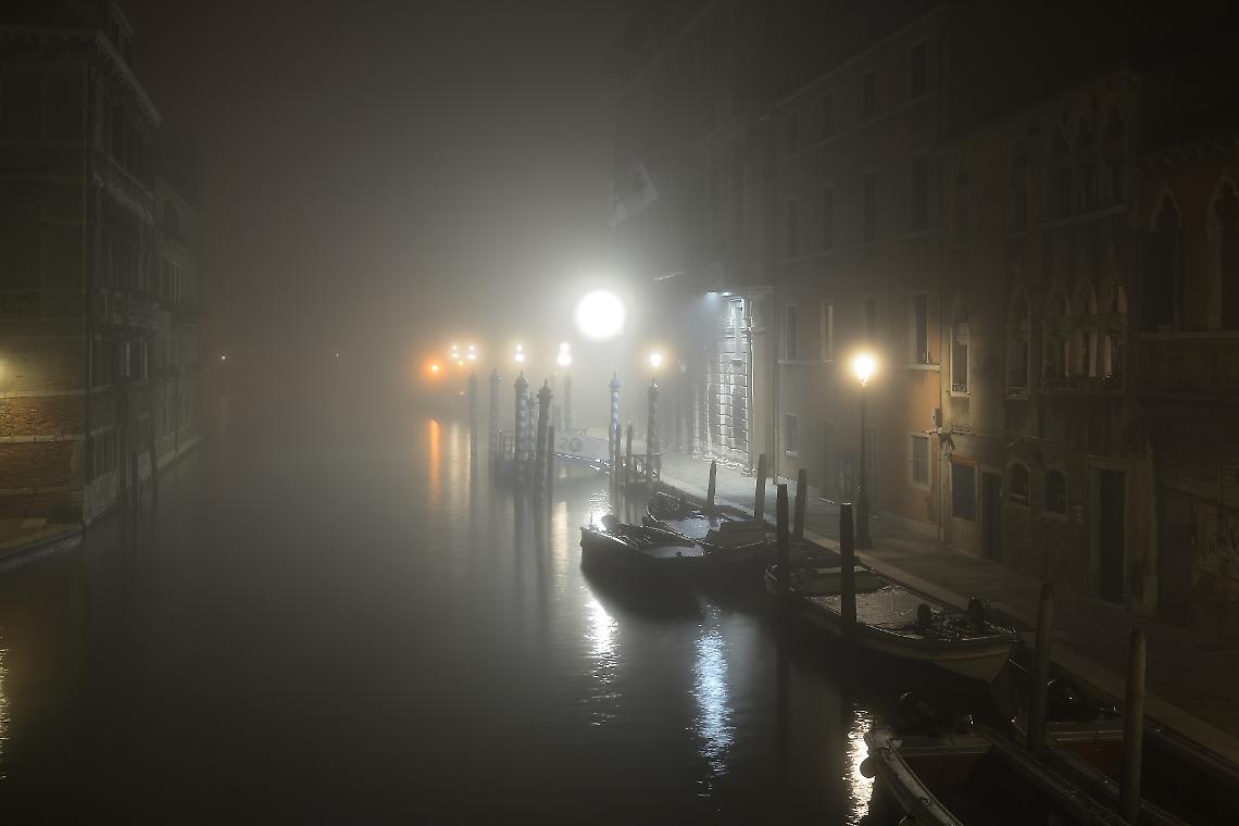 Tragedia a Venezia: studentessa straniera si toglie la vita a causa di problemi burocratici