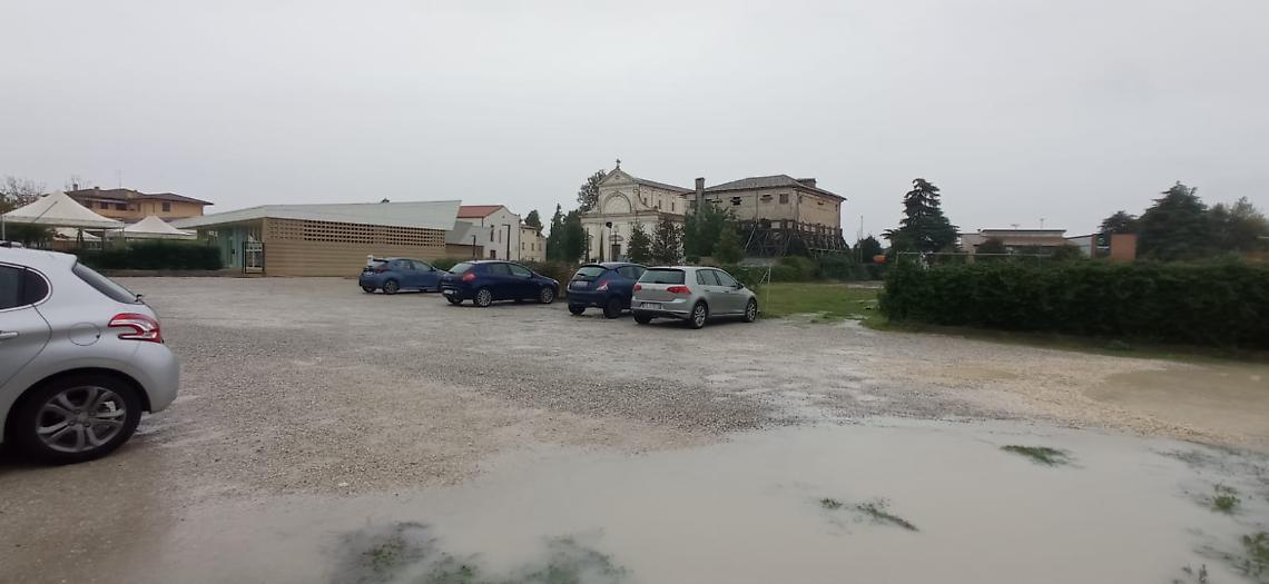 La piazza su via Roma oggetto di riqualificazione 