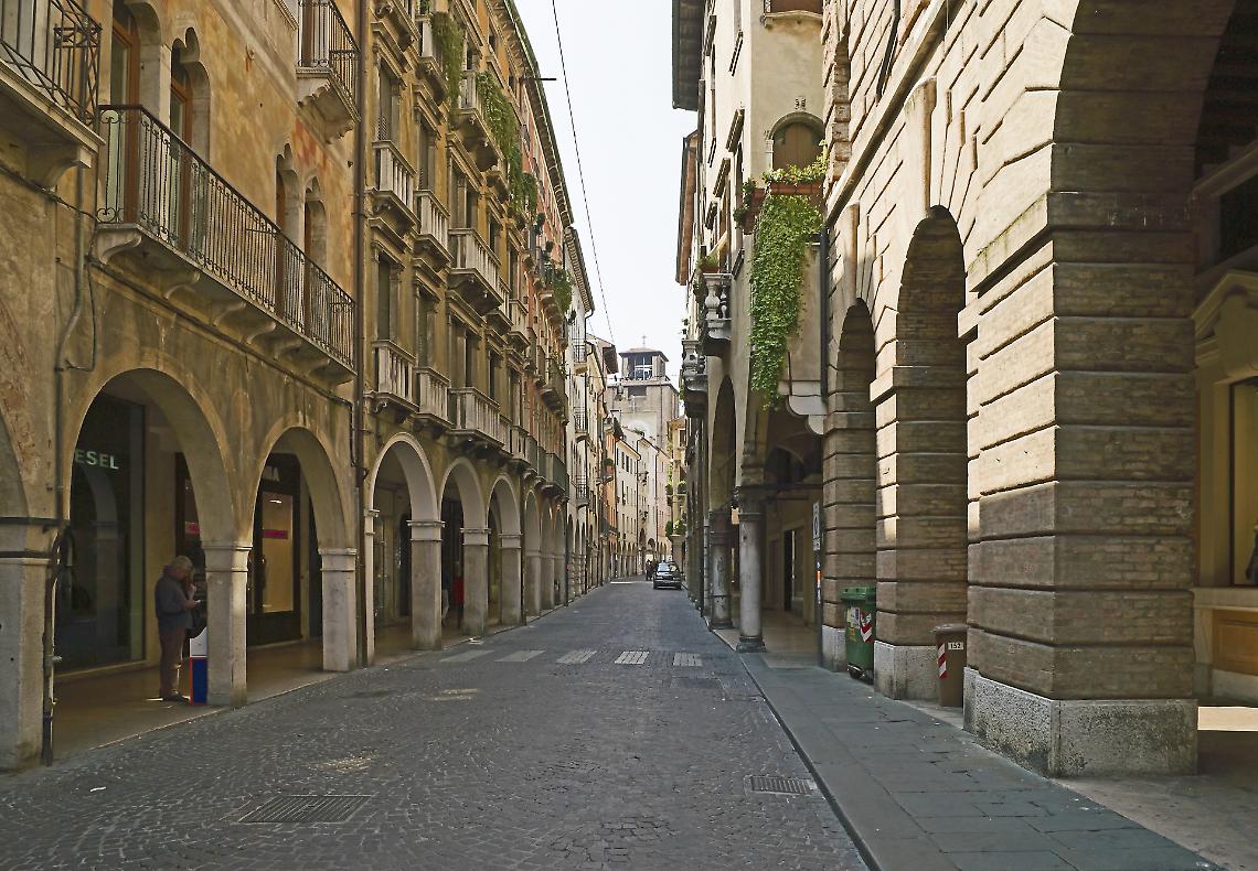 Treviso e il dilemma del Calmaggiore: negozi chiusi e sfide per il futuro