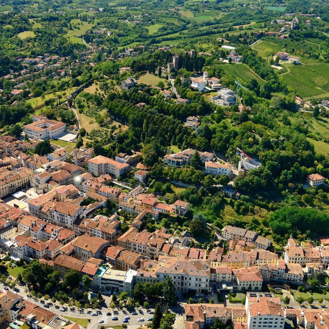 Conegliano si veste d’autunno: tra sentieri, storie e brindisi la città si racconta