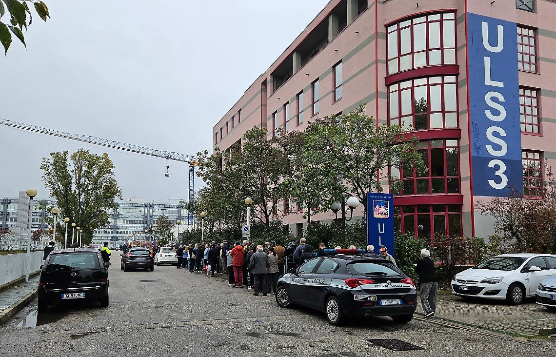 OpenDay vaccinale Ulss 3 Serenissima, il dottor Selle: "Grande afflusso, un'occasione attesa e colta al volo dalla popolazione"