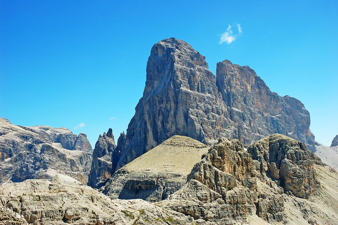 Escursionista 85enne si perde al buio in Val di Zoldo: soccorso nella notte dal CNSAS