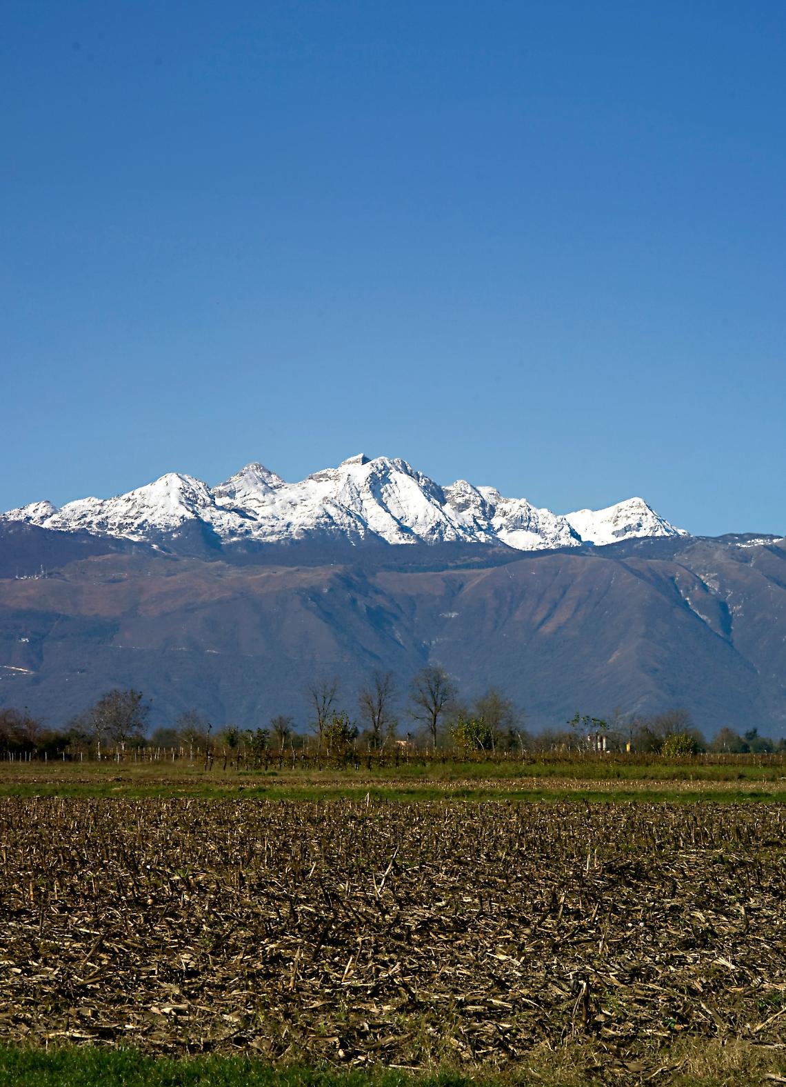 Esplorazioni Prealpine: Giovanni Carraro e le Meraviglie della Pedemontana