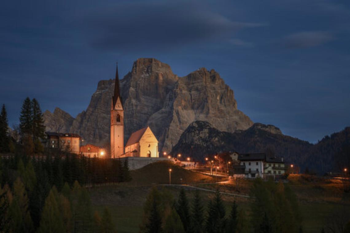 Alpinisti salvati sulle montagne Bellunesi: intervento notturno del soccorso alpino
