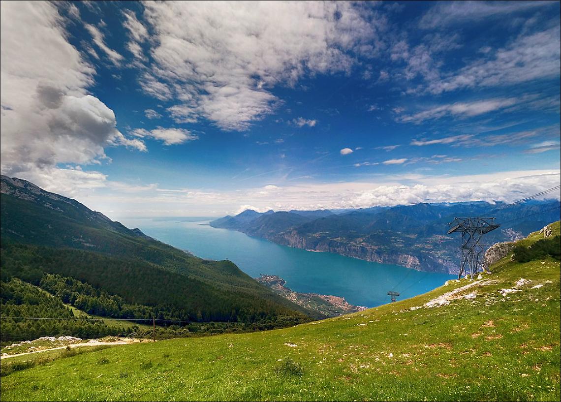 Cena sotto le stelle sul Monte Baldo: Un Viaggio tra Astronomia e Gastronomia