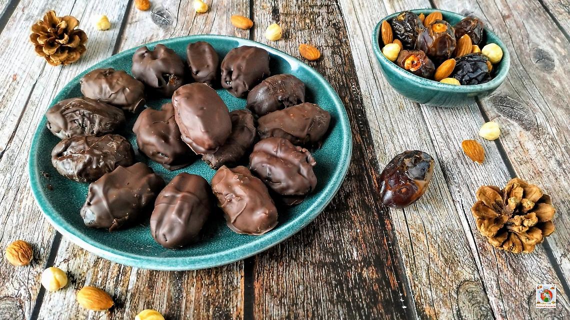 Treviso, un dolce natalizio raffinato: i datteri ripieni glassati al cioccolato di Chef Donato Carra