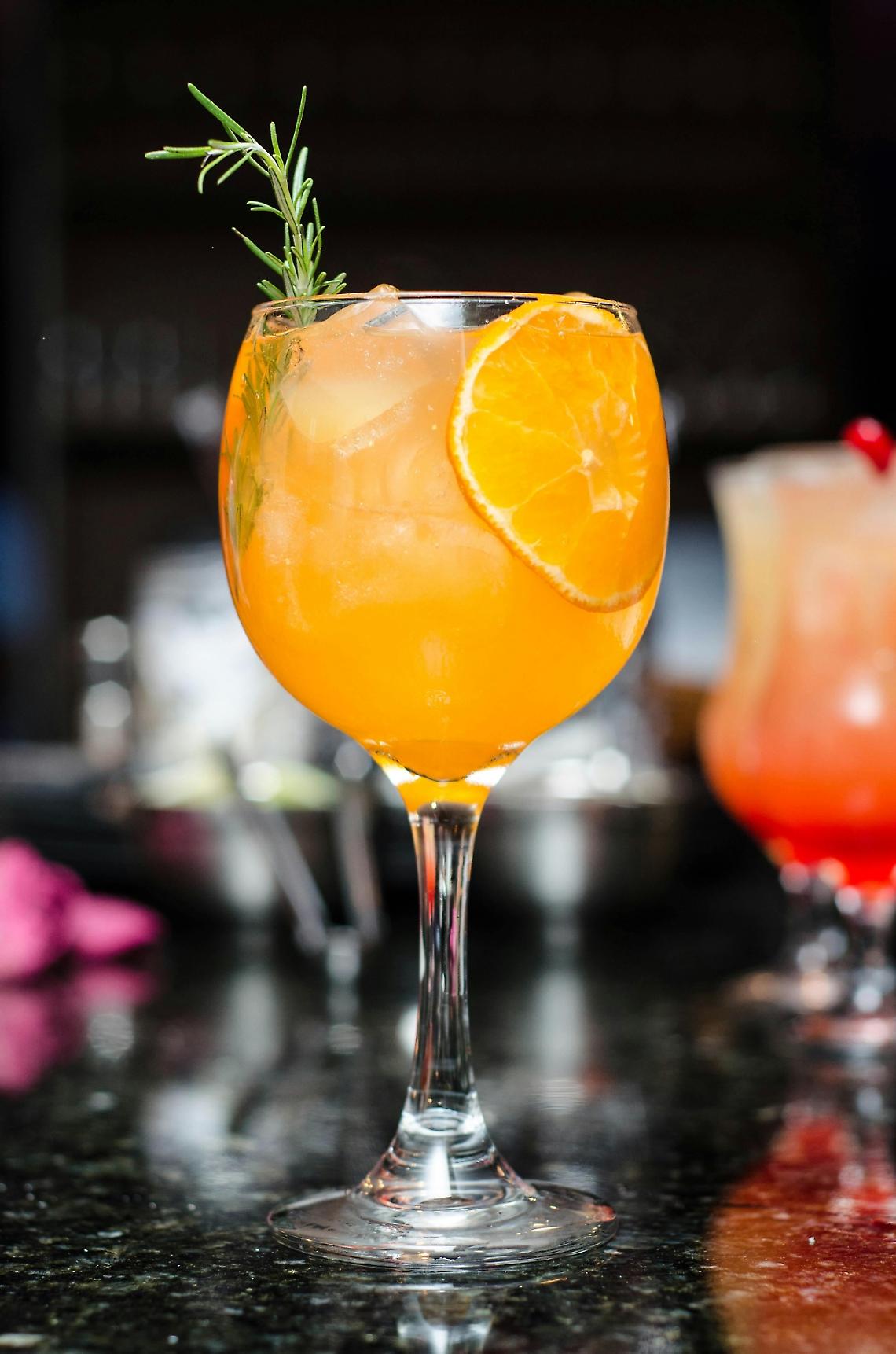 "The Cocktail Shaker" torna a Vicenza con l'edizione natalizia: un mix di eleganza, cocktail e bon ton