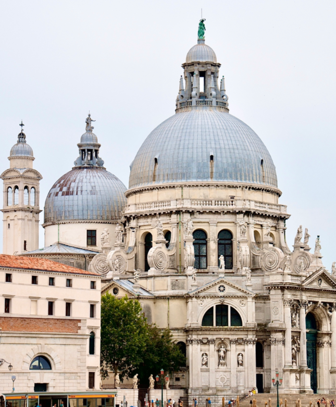 Venezia, dismissioni immobiliari degli ordini religiosi: appello al Patriarca Moraglia