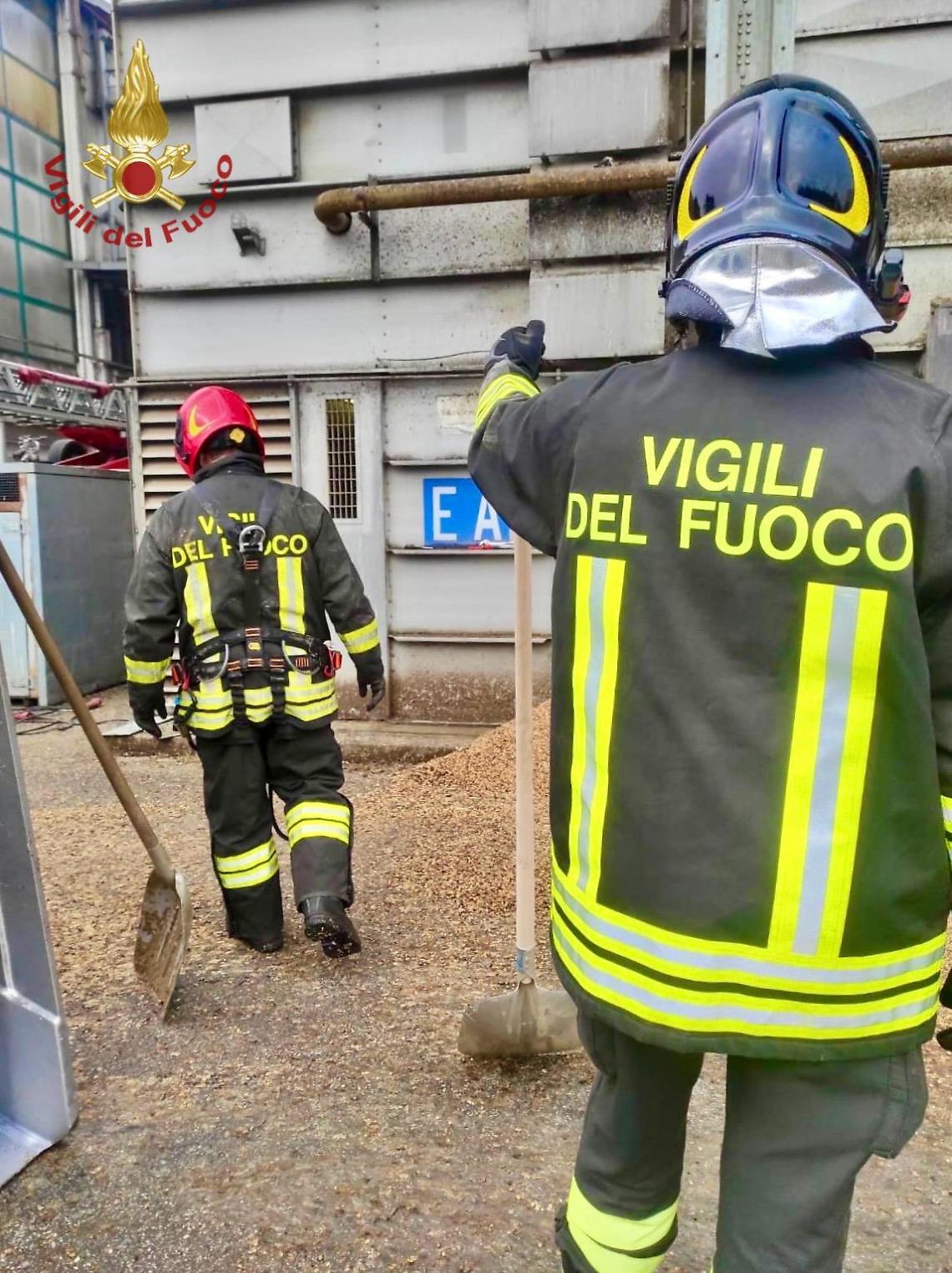 Conselve: incendio in un essiccatoio di soia, nessun ferito