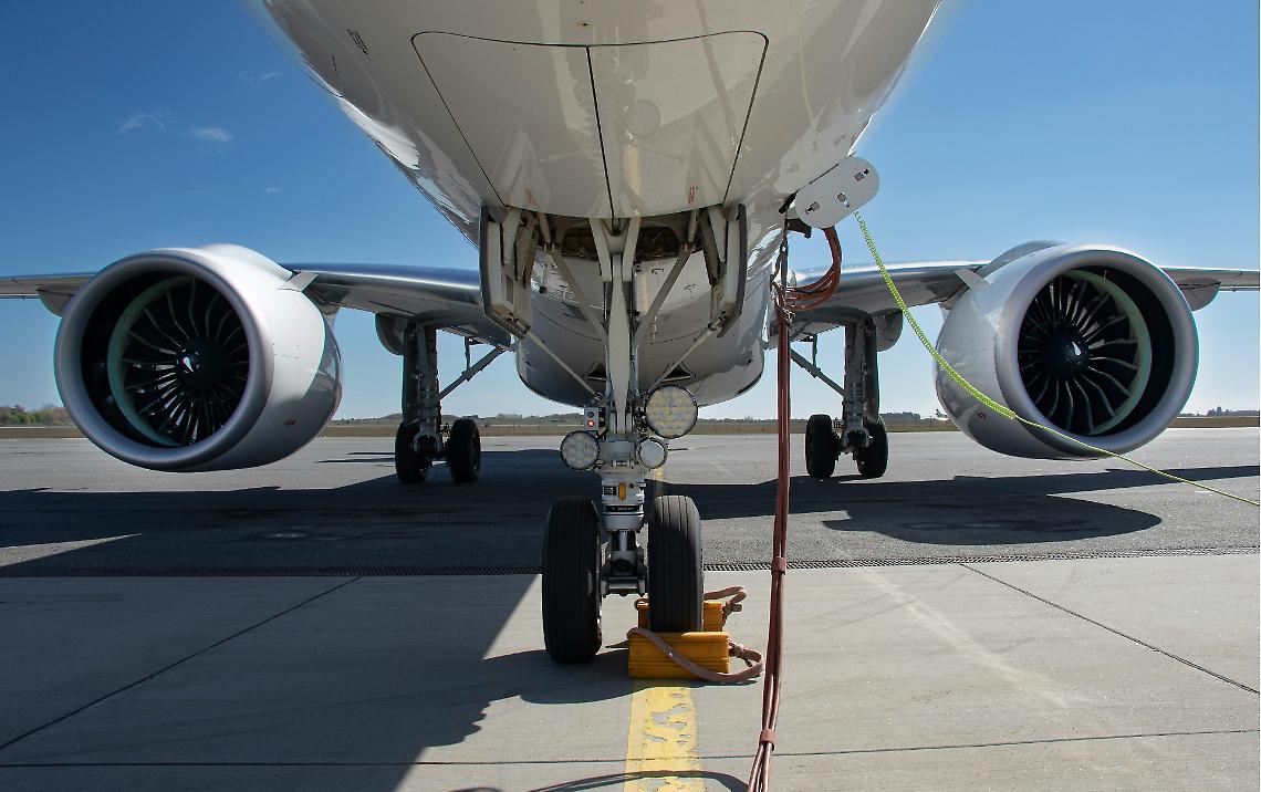 Incidente all'areoporto Canova di Treviso: aereo da turismo fuori pista, chiusura temporanea