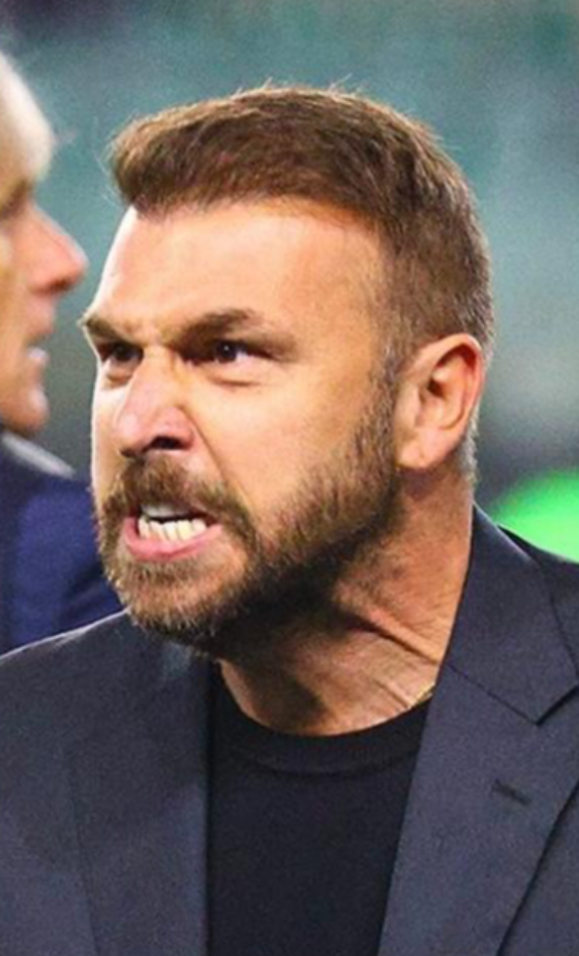 Il Verona cerca la reazione d'orgoglio: Zanetti carica i suoi per la sfida contro il Cagliari