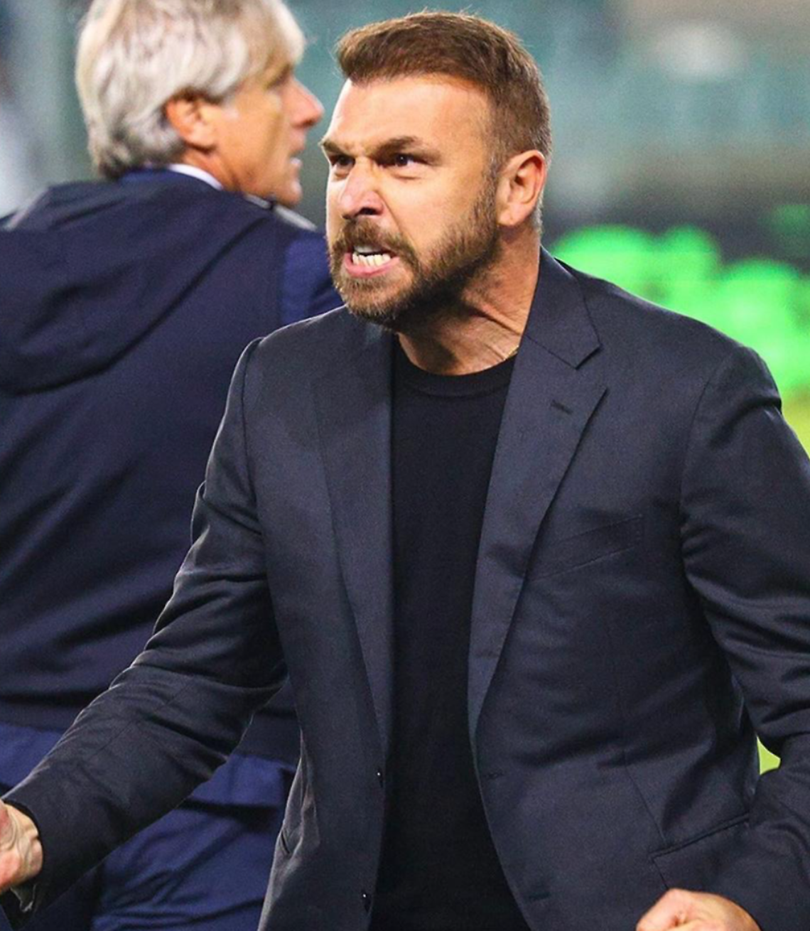 Il Verona cerca la reazione d'orgoglio: Zanetti carica i suoi per la sfida contro il Cagliari
